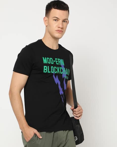 Yousta - Men Typographic Print Regular Fit Crew-Neck T-Shirt