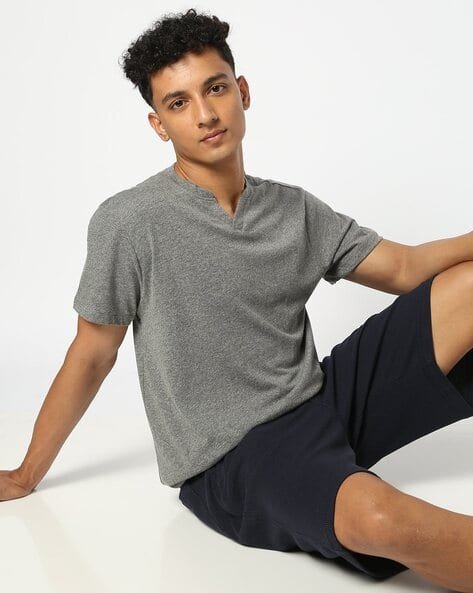 Yousta - Men Heathered Regular Fit V-Neck T-Shirt