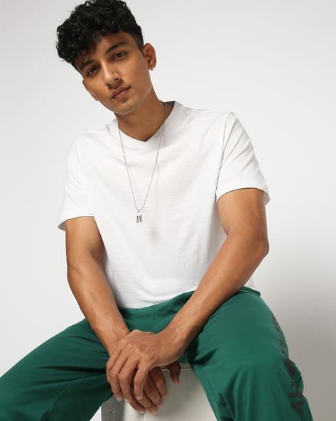 Yousta - Men Regular Fit V-Neck T-Shirt