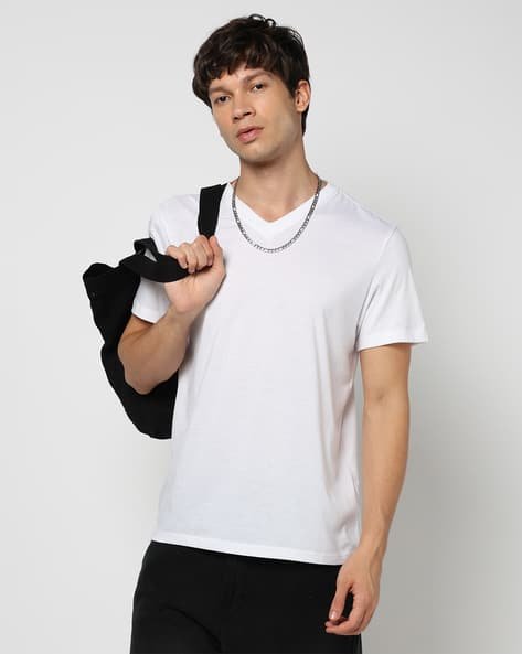 Yousta - Men Regular Fit V-Neck T-Shirt